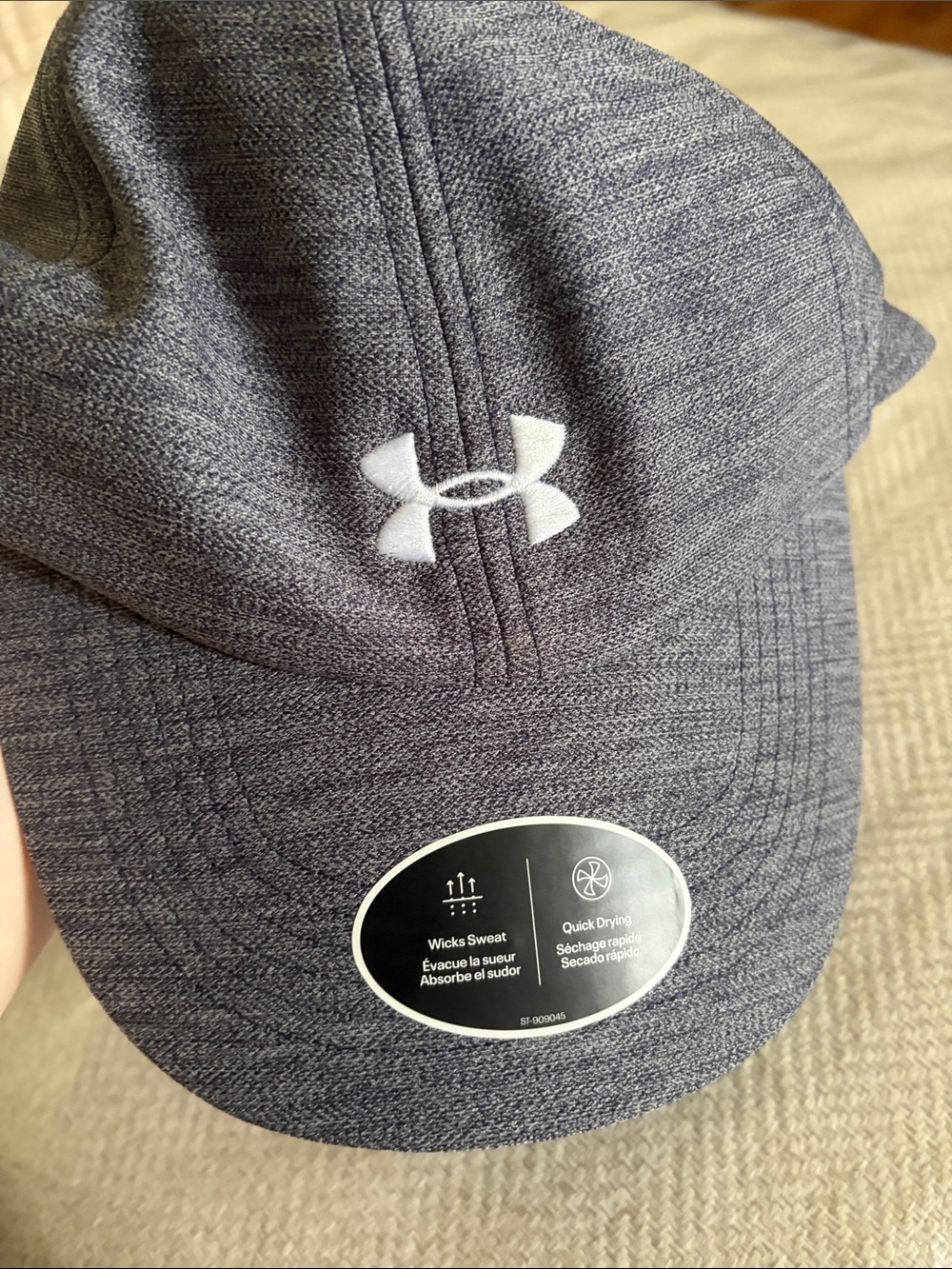 Under Armour NWT Gray Heather Performance Cap with White Logo women’s